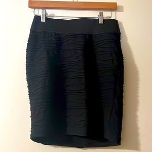 Black with wave design pencil mini skirt xsmall